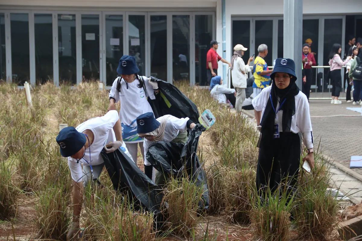 What Is the Environmental Community