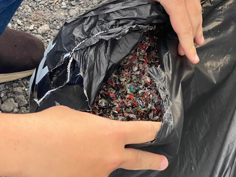 Membuat Campuran Aspal Plastik