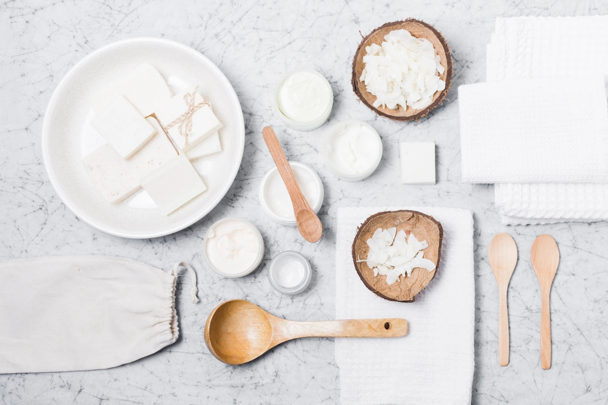 Equipment to Make a Candle from Used Cooking Oil