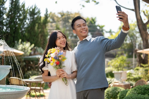 What Is a Digital Wedding Invitation