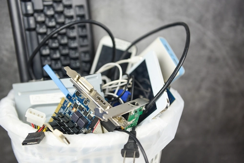 Cara Membuang Sampah Elektronik