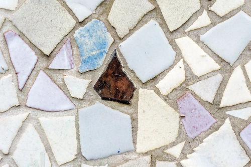 Crafts from Inorganic Hard Waste