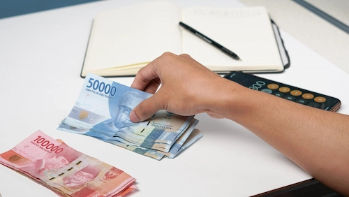 How Deinfluencers Work